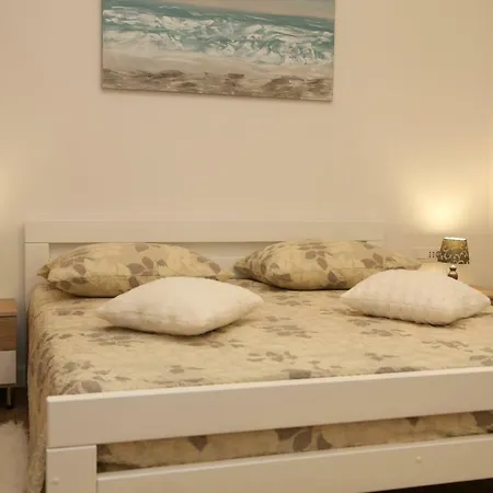 Antonio Apartment